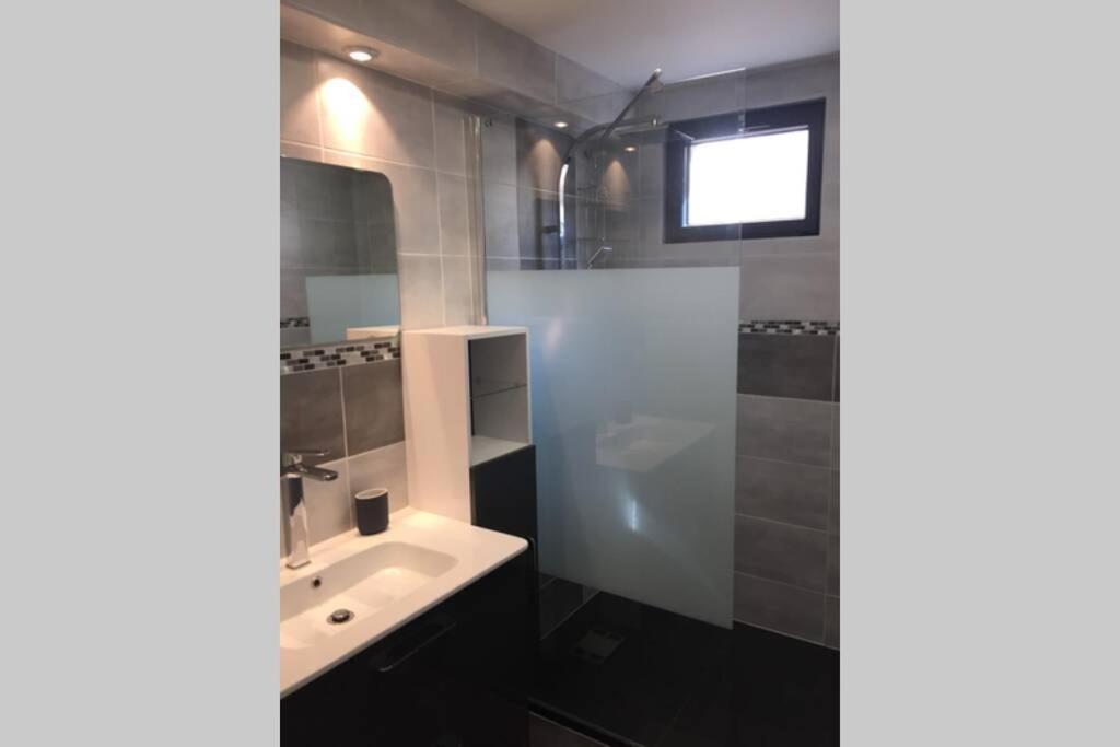 Ideal - Plage, Jardin & Jacuzzi, Proche Plage Et Thalasso - 1 A 6 Personnes Сен Мало Екстериор снимка
